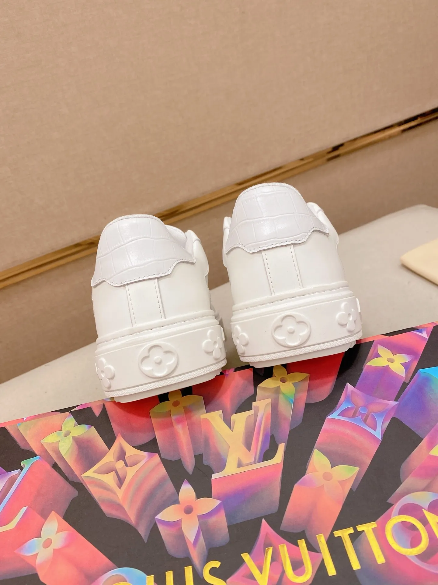 Men's shoes💰: 540💰(Niuli: full package) louis vuitton (Louis Vuitton/lv) top 🔍🔍 new models are on sale at the same time at the counter. The upper 🇮🇹 is imported from Italy, first-layer cowhide, and the lining is fully imported cowhide. 💪💪, completely 1⃣️ to 1 ⃣️Re-engraved🇮🇹💪💪, ⚠Sole: The original sole is specially provided by the original factory, the exclusive movable molded sole is super comfortable, ⚠The original factory follows the order, 🔍🔍high quality, you can enter and exit the counter at will, welcome to compare⚠. Code number:38-44